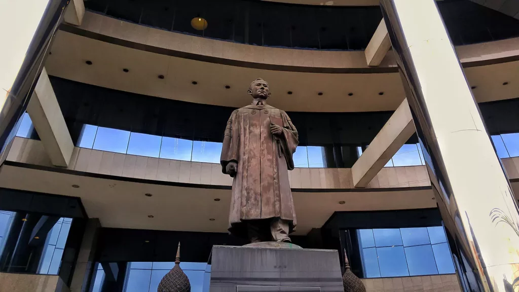 ให้เกียรติ