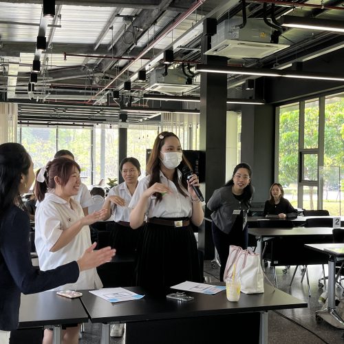 12AE2033-3CD2-4116-BDF5-09C3035B475D